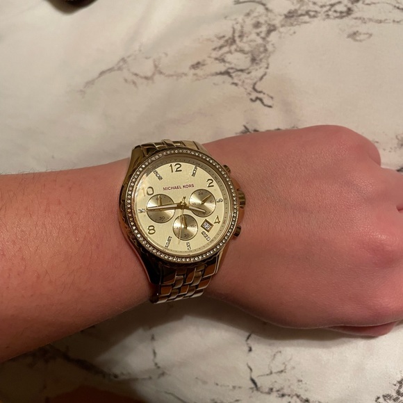 Watch - Picture 4 of 5